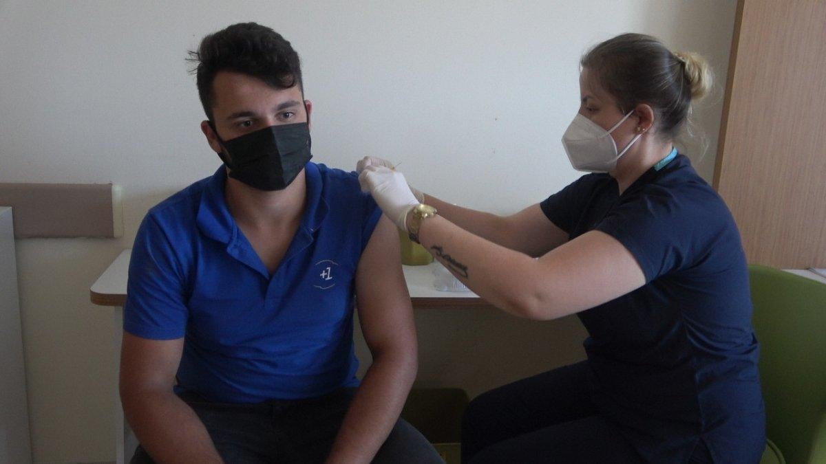 15 yaş ve üzerine aşılama başladı