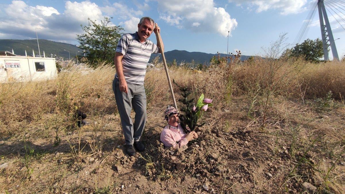 Bursa'da fidan dikimine dikkat çekmek isteyen adam, diri diri toprağa girdi