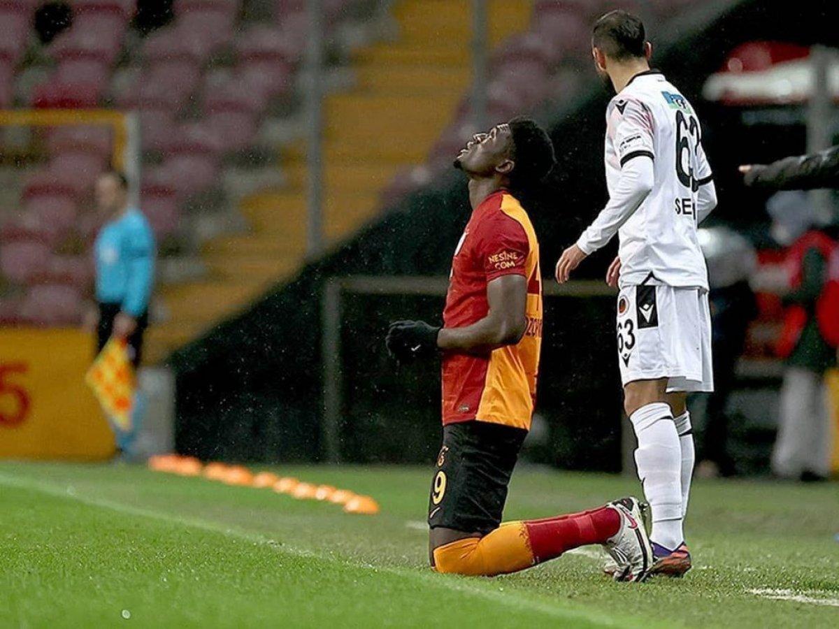 Galatasaray'da 4 kişiyle yollar ayrılıyor