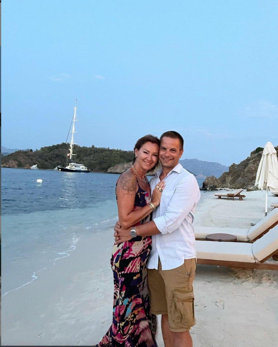 Pınar Altuğ'dan evlilik yıl dönümü paylaşımı