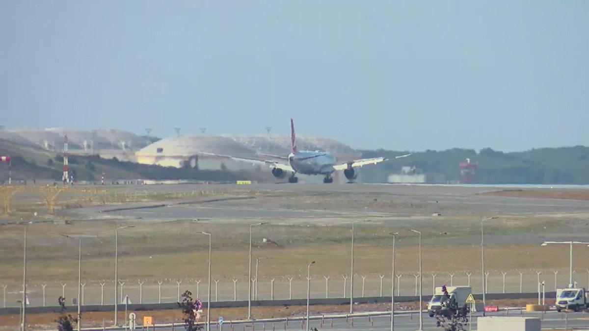 Kabil'den Türkleri getiren THY uçağı İstanbul'a iniş yaptı