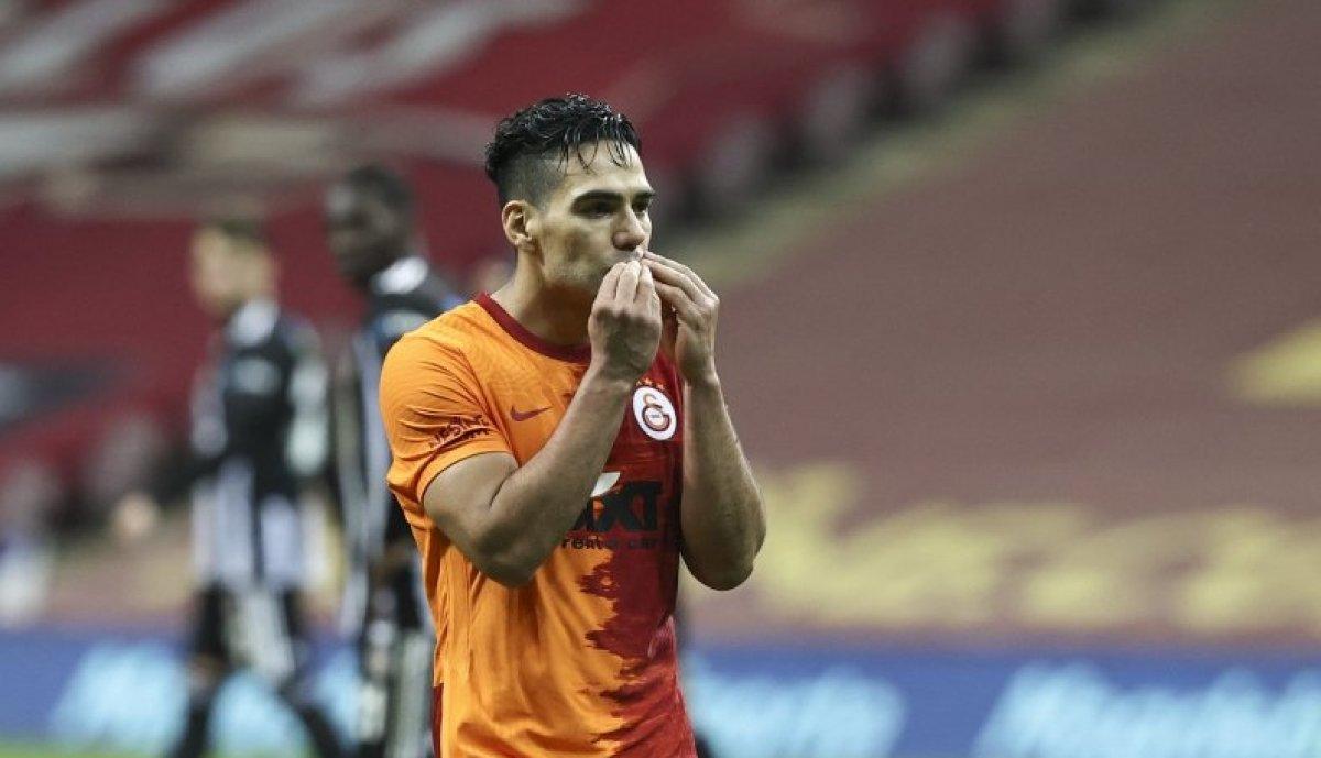 Galatasaray'da Falcao ile yollar ayrılıyor