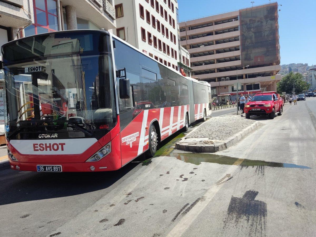 İzmir’de belediye otobüsünün motor bölümünde patlama