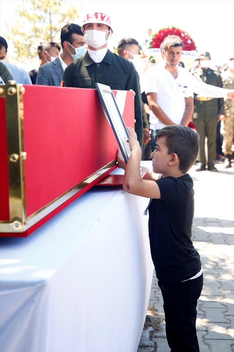 Irak'ın kuzeyinde şehit düşen askerlerimiz son yolculuğuna uğurlandı