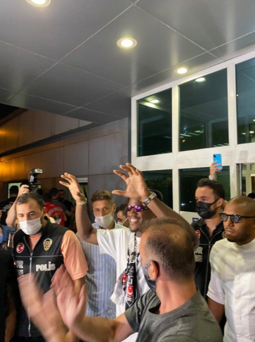 Beşiktaş, Batshuayi'yi açıkladı