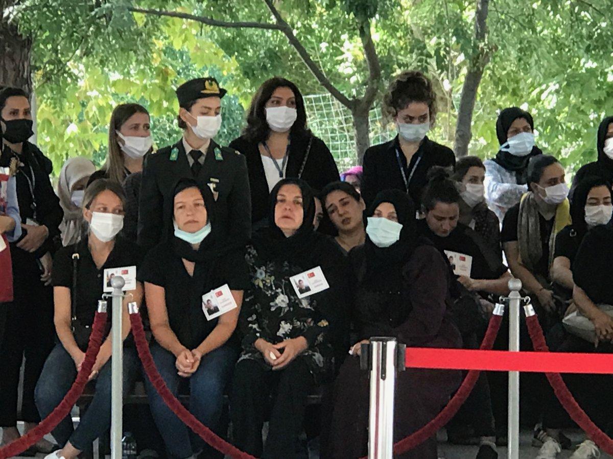 Irak'ın kuzeyinde şehit düşen askerlerimiz son yolculuğuna uğurlandı