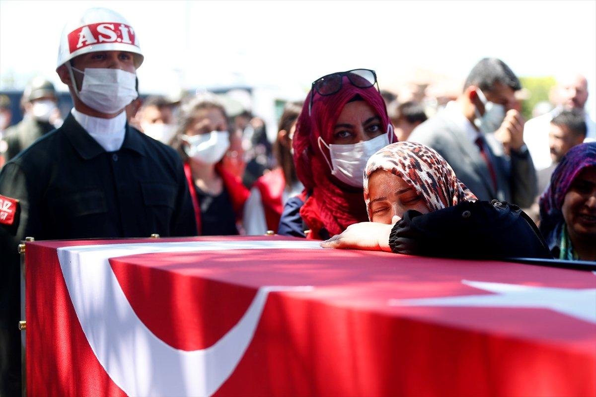 Irak'ın kuzeyinde şehit düşen askerlerimiz son yolculuğuna uğurlandı