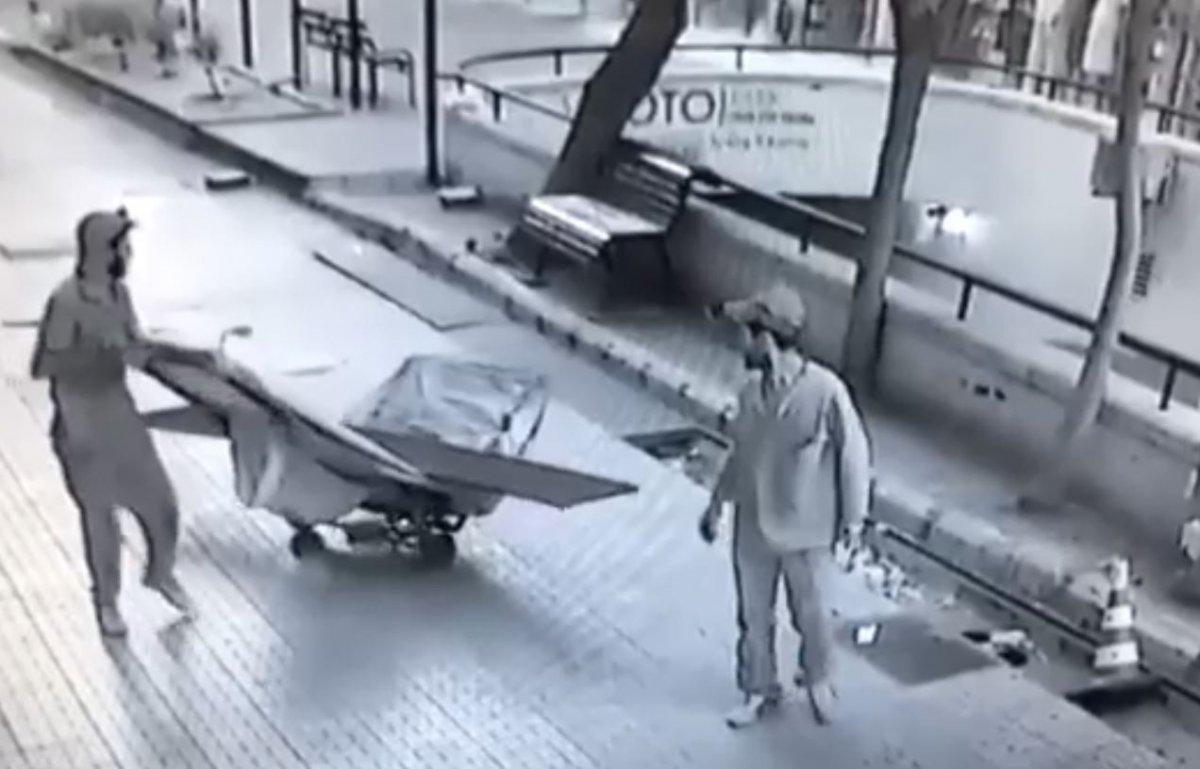 Antalya’da atık toplayıcıları mazgalları çaldı