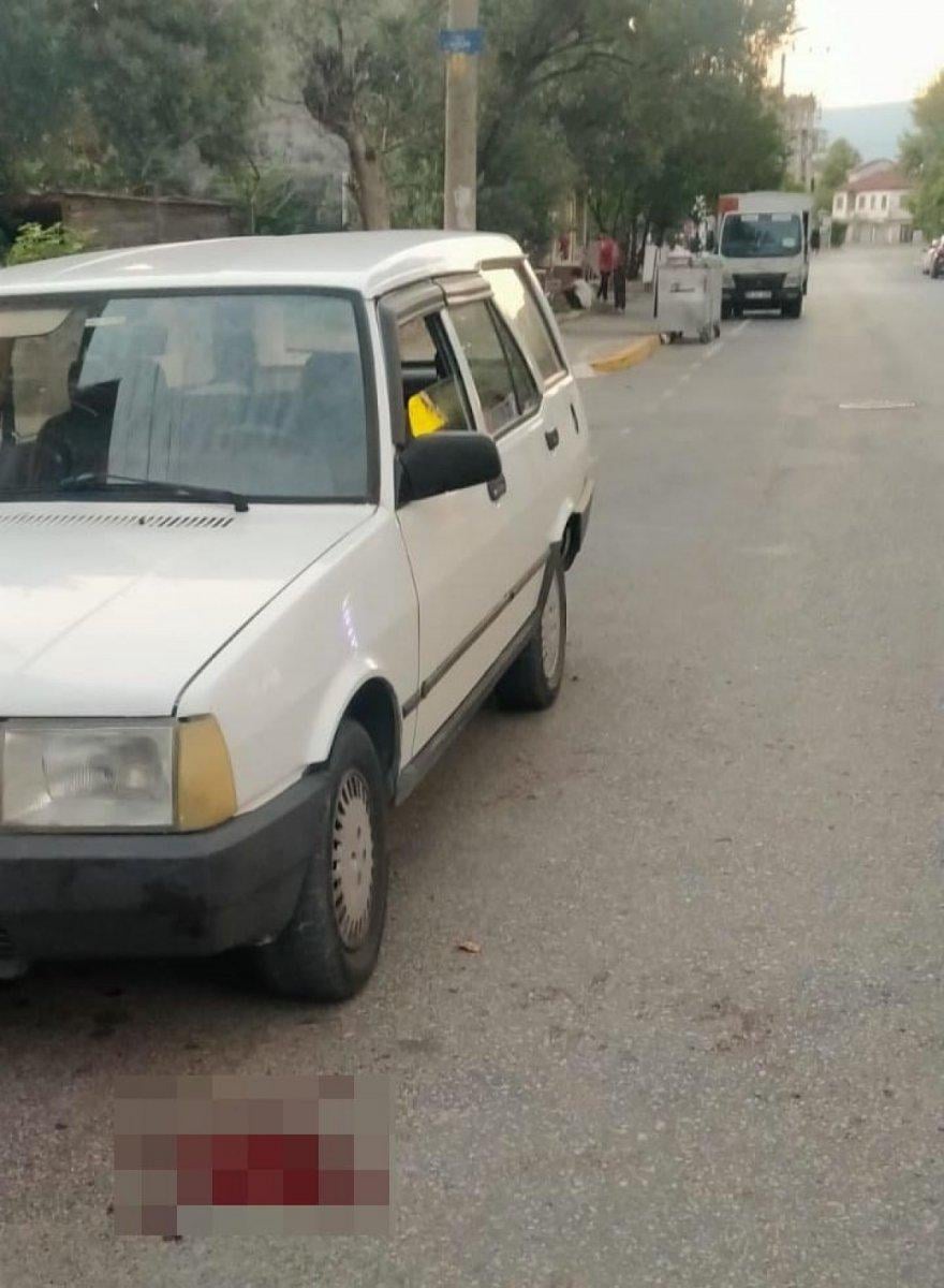 Kocaeli’de komşu işverenler arasında kavga: Kılıçla saldırdı