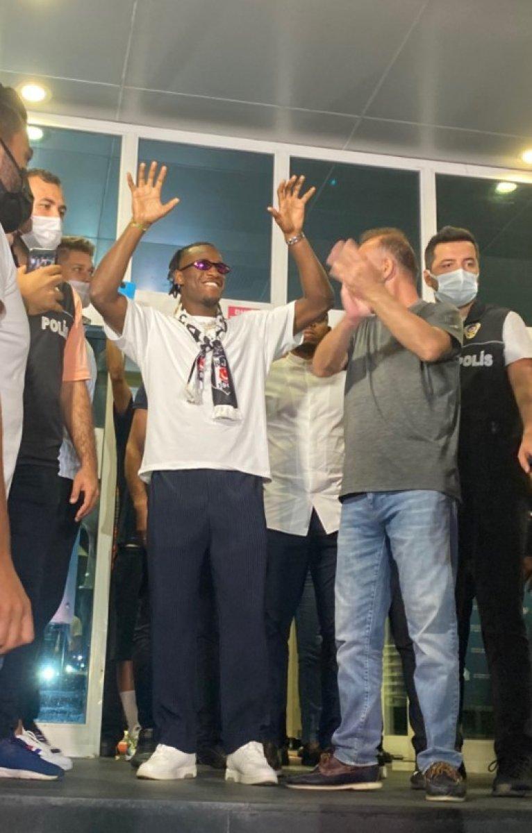 Beşiktaş'la anlaşan Michy Batshuayi İstanbul'da