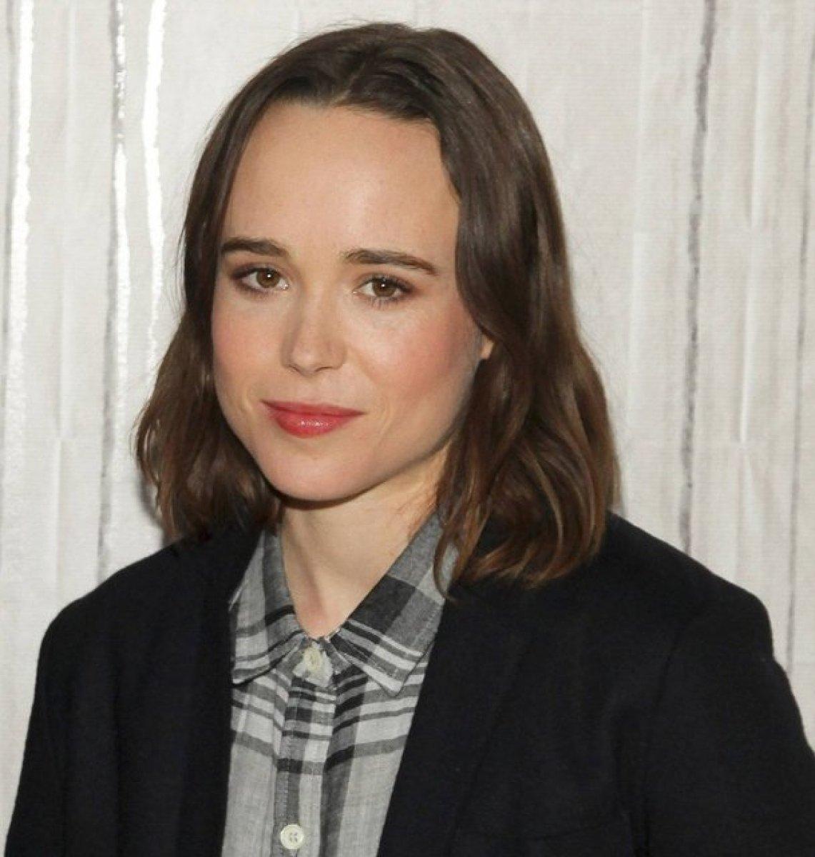 Elliot Page karın kaslarını gösterdi