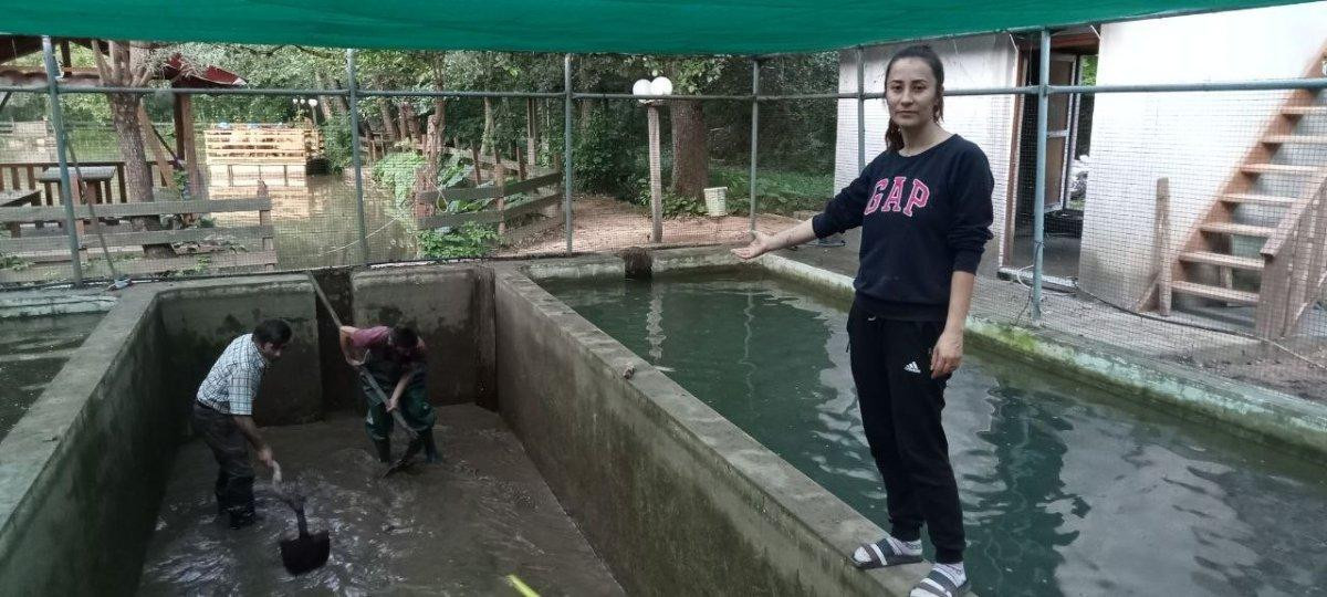 Bartın’da sele kapılmaktan çöken yol sayesinde kurtuldular