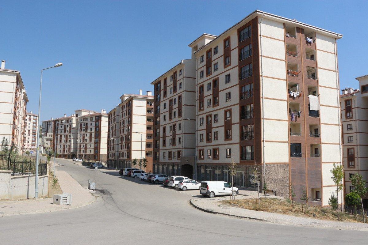 Şırnak’ta hendek terörü mağduru aileler, yeni konutlarına kavuştu