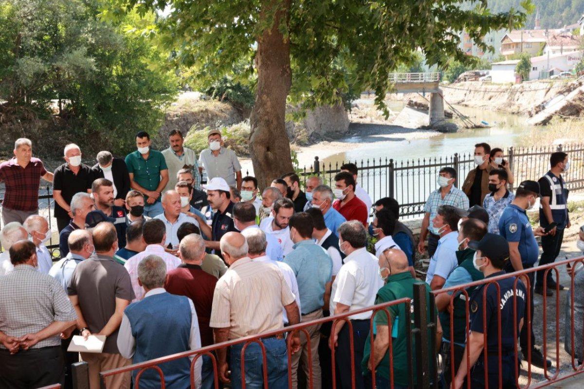 Murat Kurum, Kastamonu'da sel bölgesinde