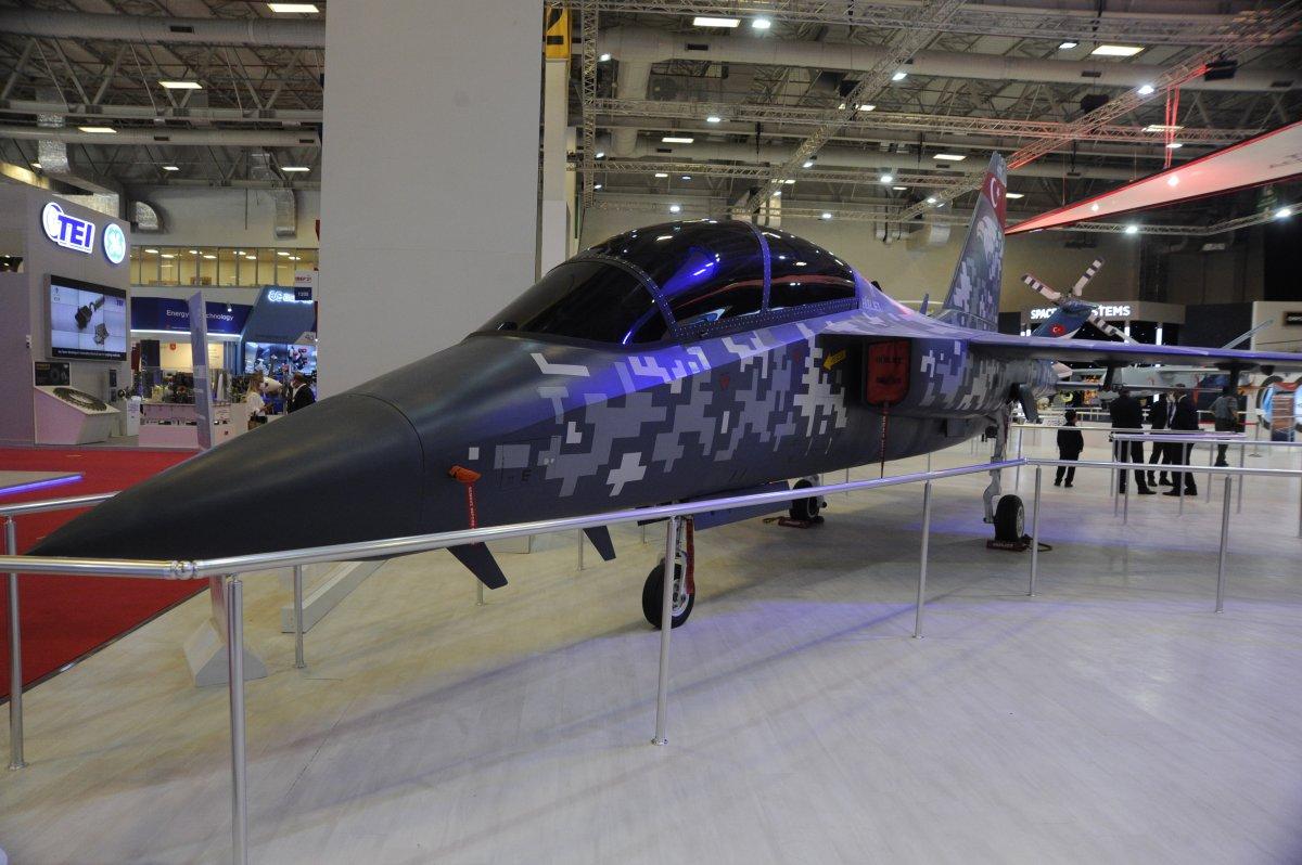 TUSAŞ'ın geliştirdiği Milli Muharip Uçak, IDEF'te görücüye çıktı