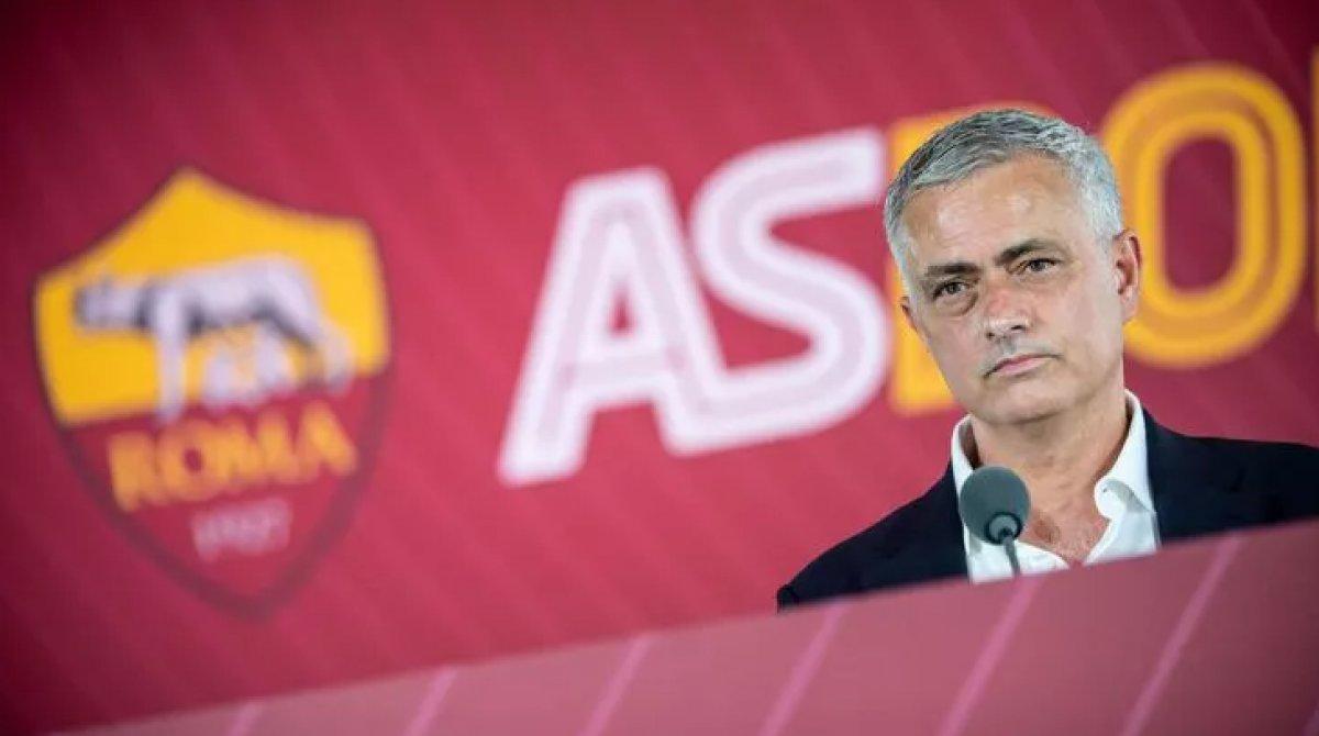 Mourinho, Ozan Kabak'ı Roma'ya istiyor