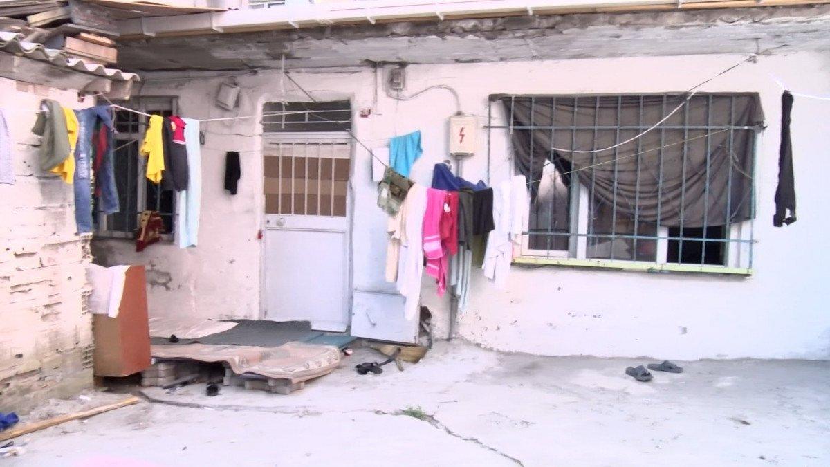 Sultangazi’de kaçak göçmenlerin gecekondusuna operasyon