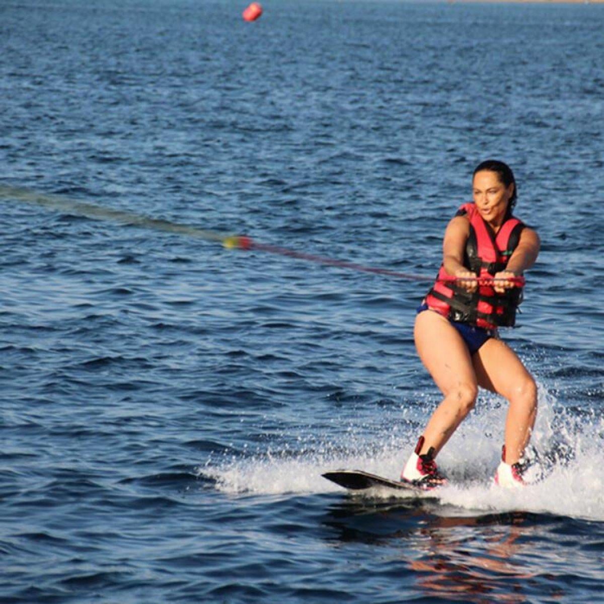 Hülya Avşar, wakeboard şov