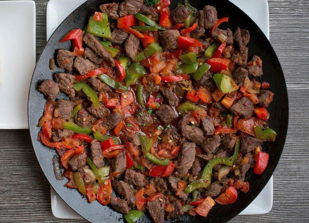 MasterChef menüsünden: Et yemeklerinin en sevileni sac tava tarifi