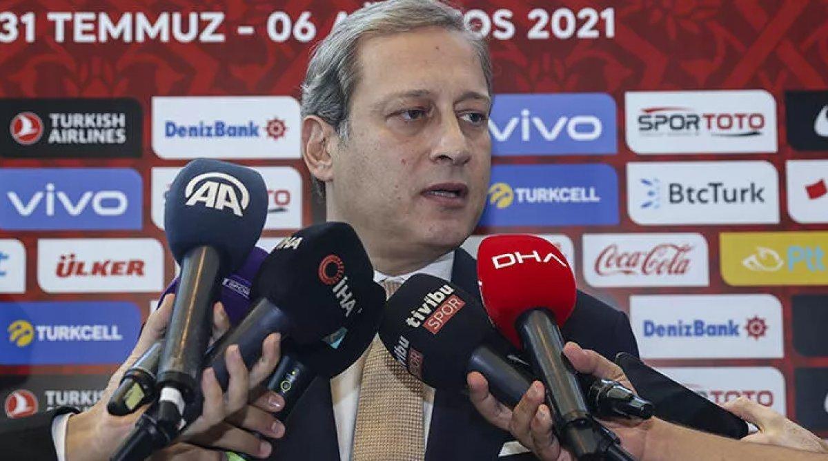 Burak Elmas: Kimse Galatasaray üzerinden racon kesmeye çalışmasın