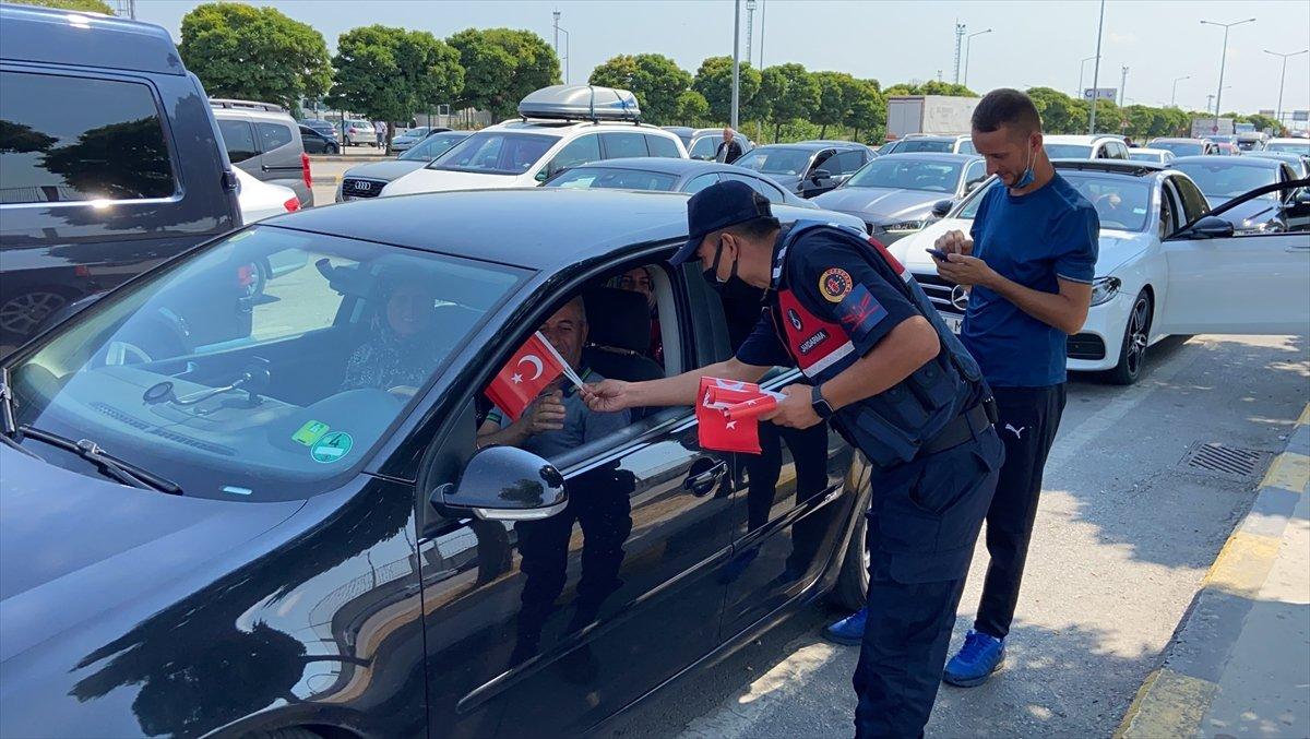 İznini tamamlayan gurbetçiler yaşadıkları ülkelere doğru dönüş yolunda