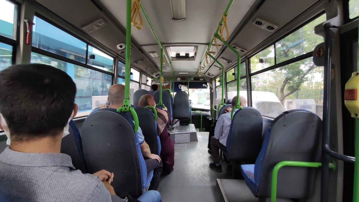 Bursa'daki güler yüzlü şoförün adı, 'Hoş geldin şoför' olarak biliniyor