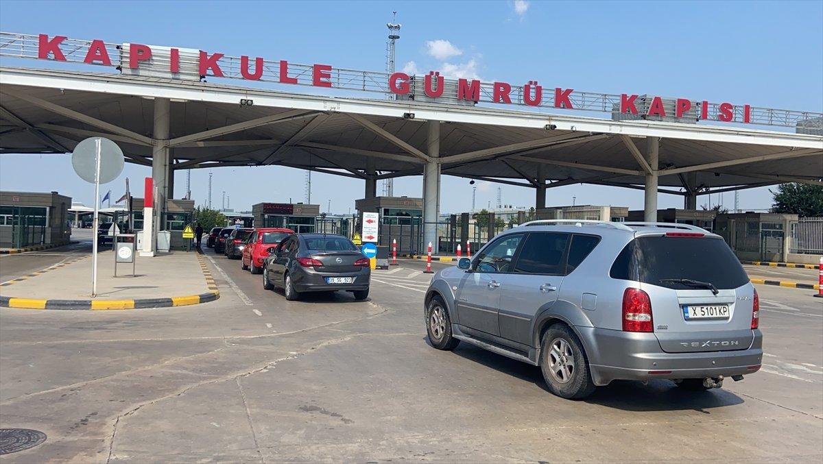 İznini tamamlayan gurbetçiler yaşadıkları ülkelere doğru dönüş yolunda