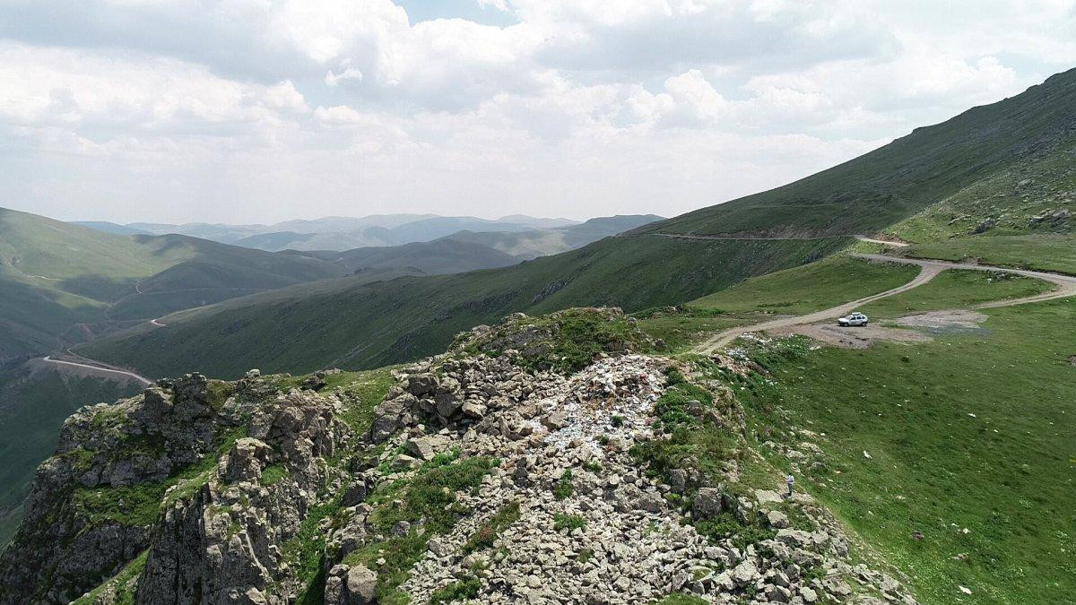 Gümüşhane'de Taşköprü Yaylası çöplüğe döndü
