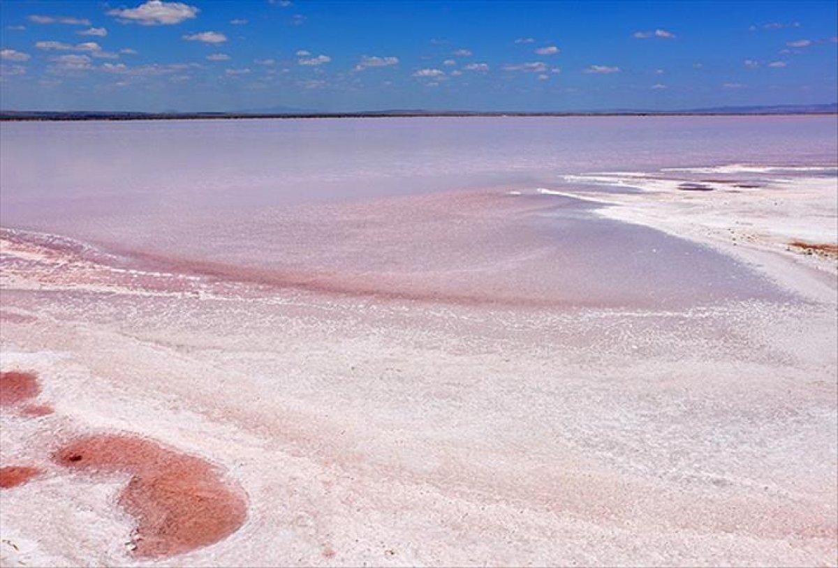 Tuz Gölü'ndeki kuraklık, uydu görüntülerine yansıdı
