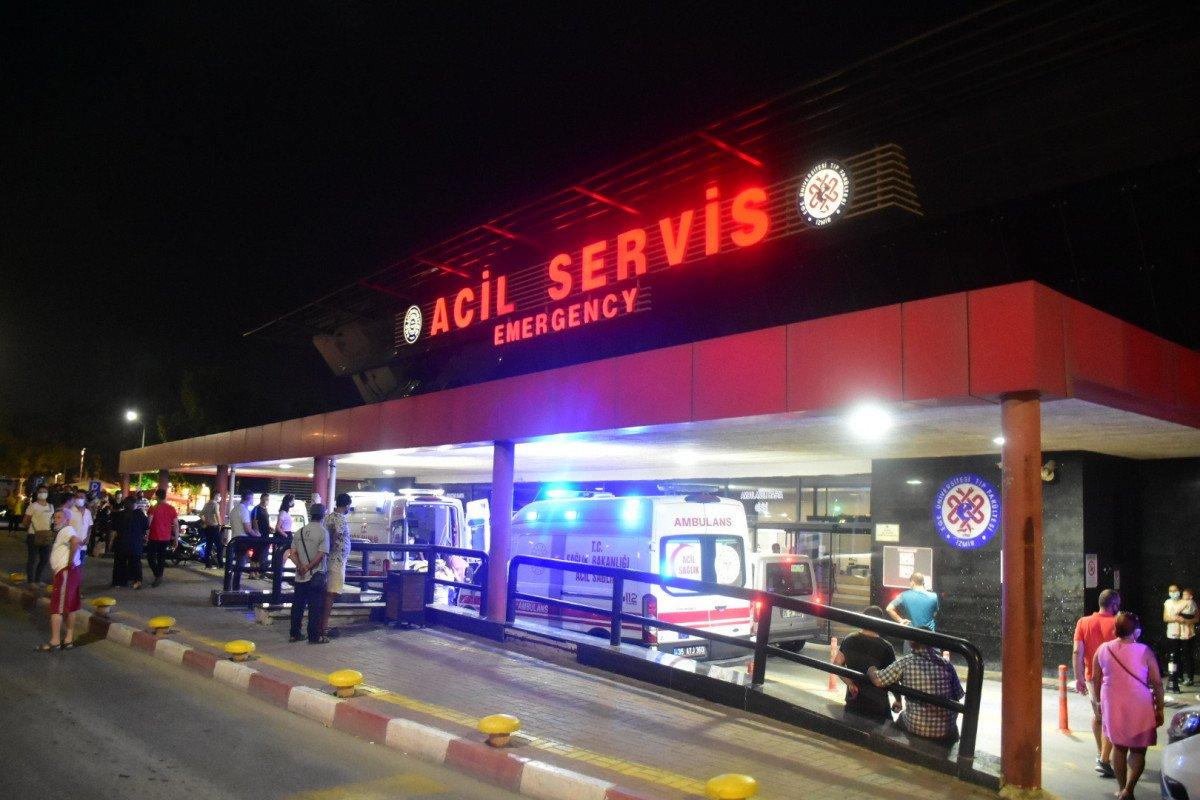 İzmir'deki halı sahada kavga: Polislerle çatıştılar