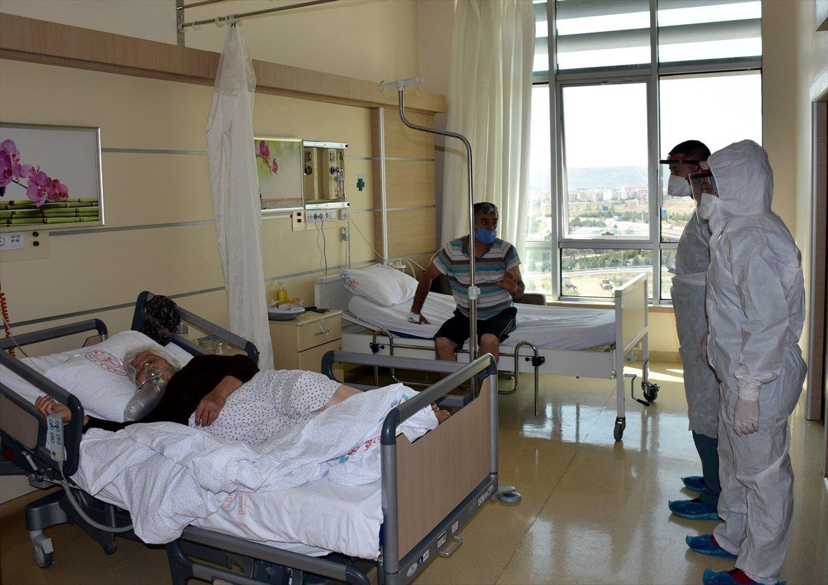 Aşı yaptırmayan korona hastaları pişmanlıklarını anlattı