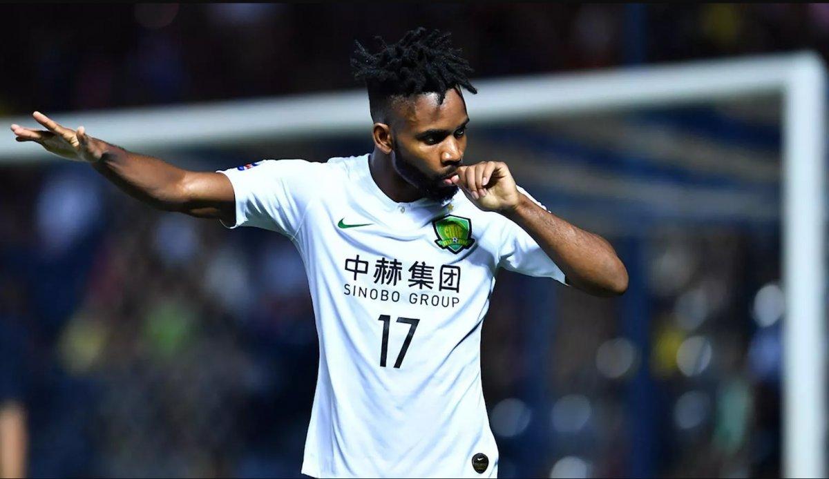 Fenerbahçe, Cedrid Bakambu için beklemeye geçti