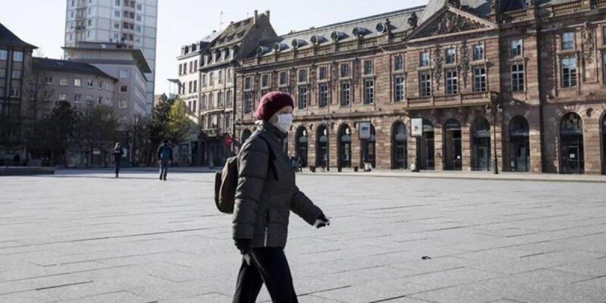 Fransa'da son 24 saatte 28 bin 405 yeni vaka görüldü