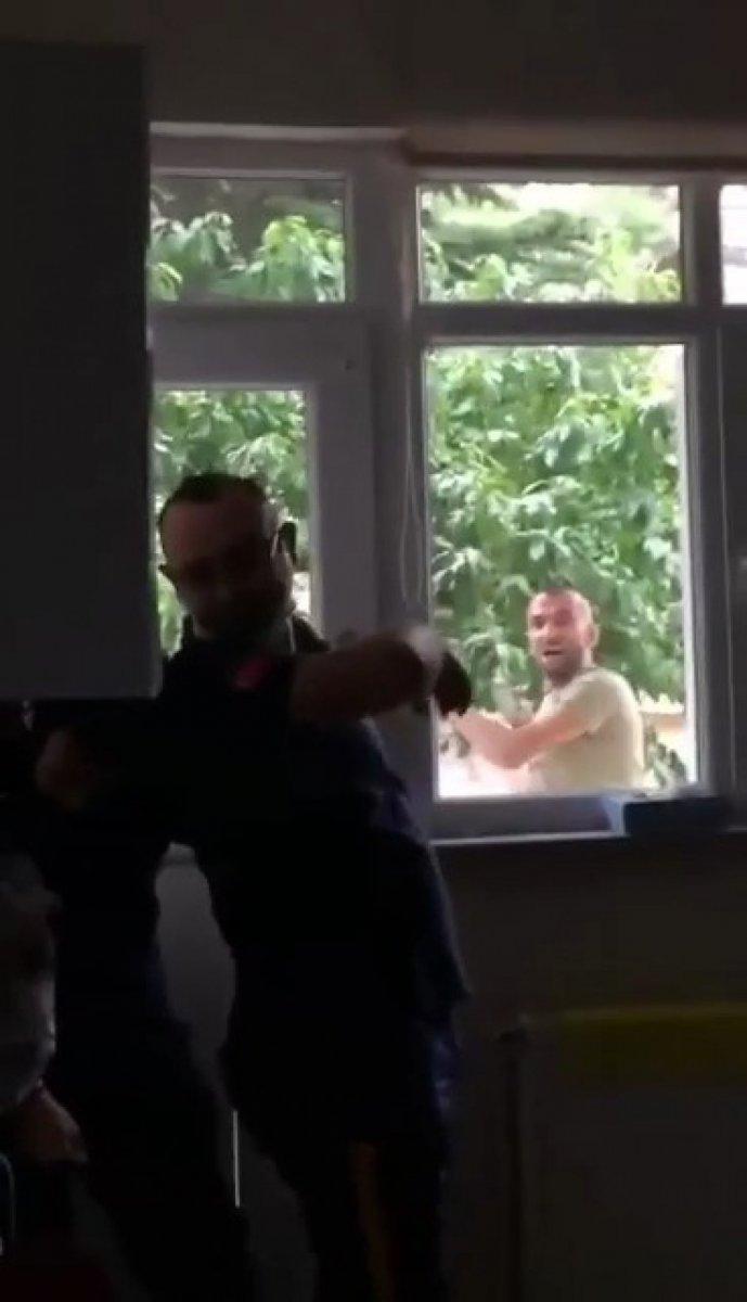 Amasya'da 112 istasyonuna sopalı saldırı