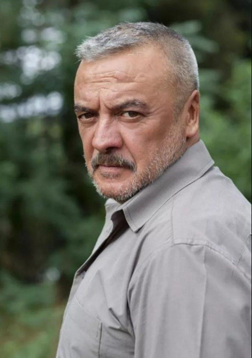 Oyuncu Mesut Akusta beyin kanaması geçirdi