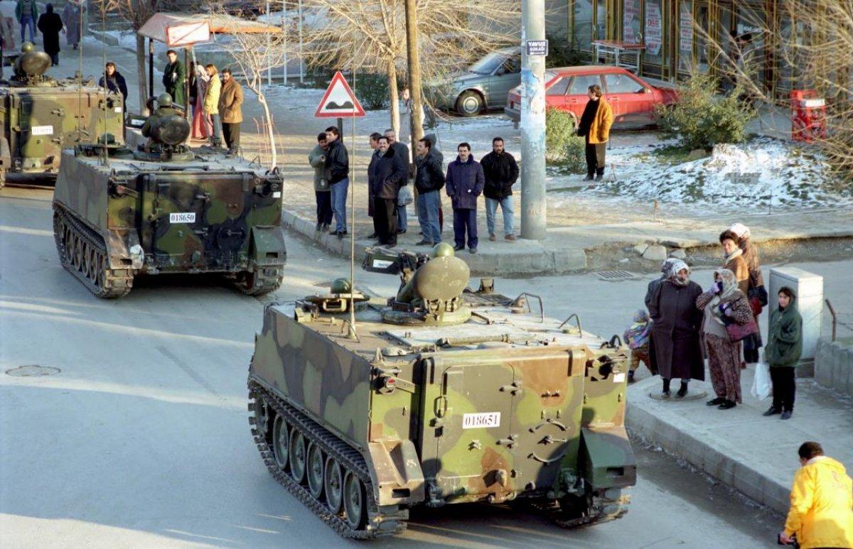 28 Şubat davasında cezası kesinleşen 14 emekli askerin rütbeleri sökülecek