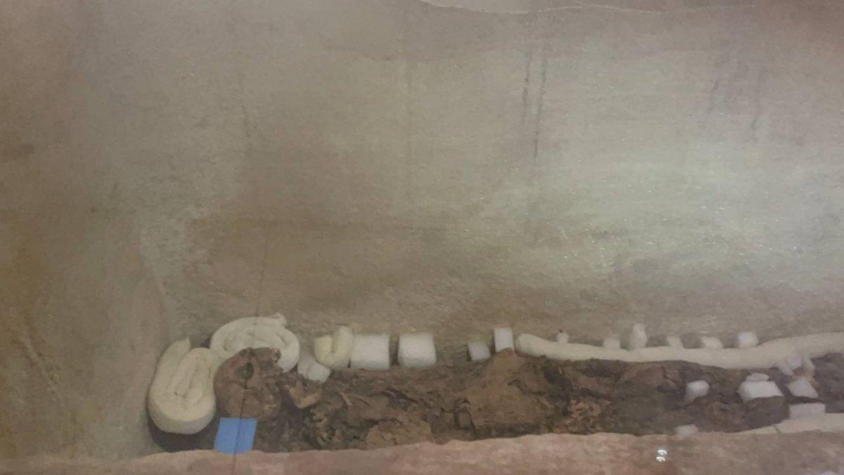 İznik’te bin 800 yıllık mumyalar ilk defa görüntülendi