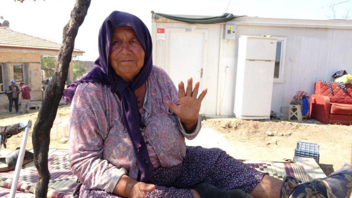 Manavgat'taki yangında alevlerin arasında kaldılar