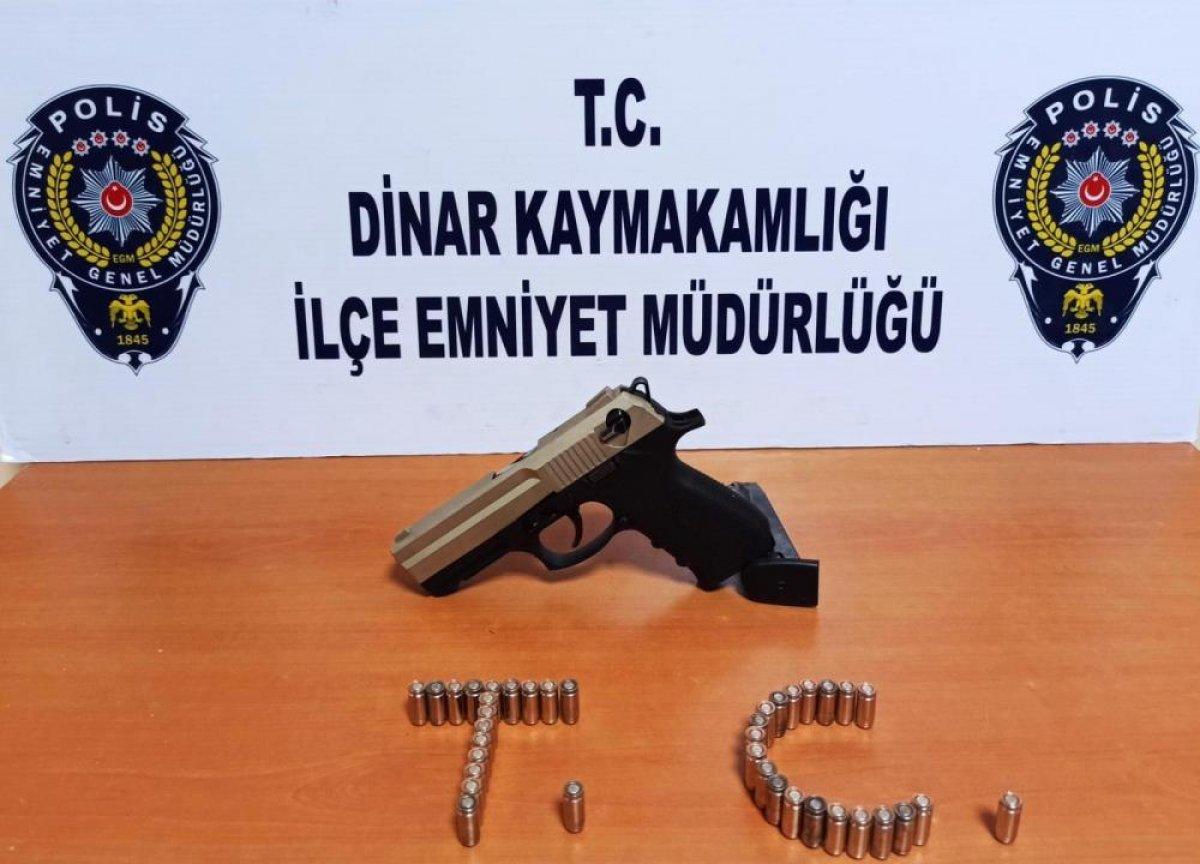 Afyonkarahisar'da düğün konvoyundan ateş açan şahıs yakalandı