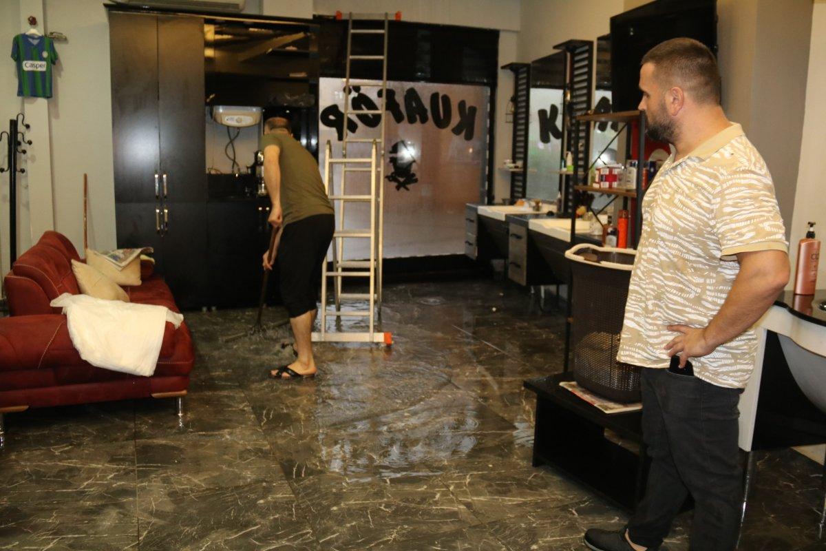 Rize’de sağanak yağış etkili oldu