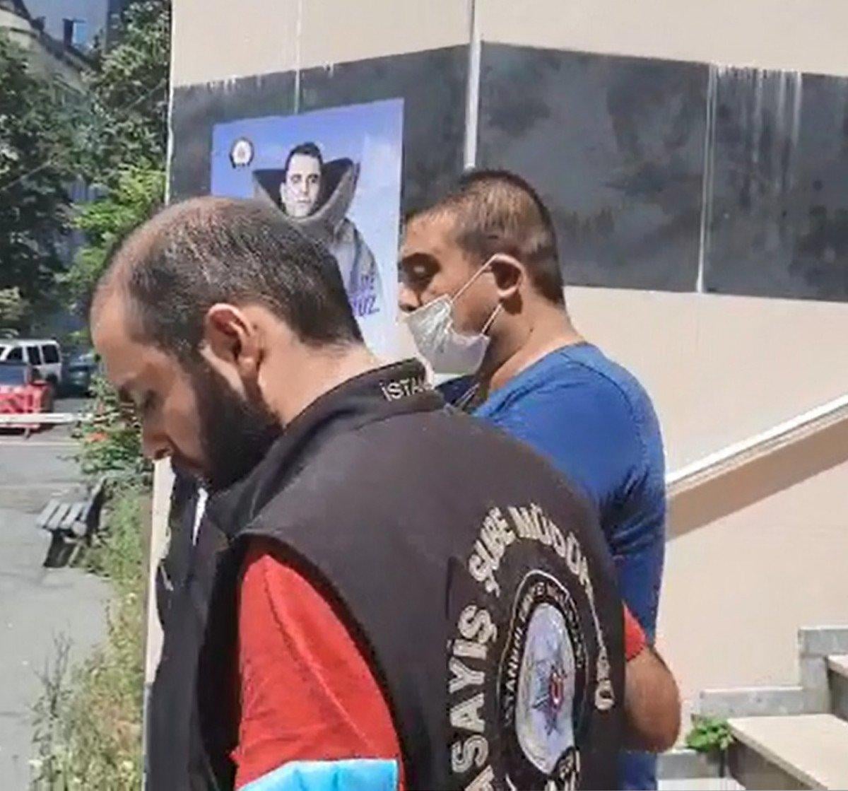 Bağcılar'da husumetlisini bıçakla kovaladı, kendi bıçağıyla öldürüldü