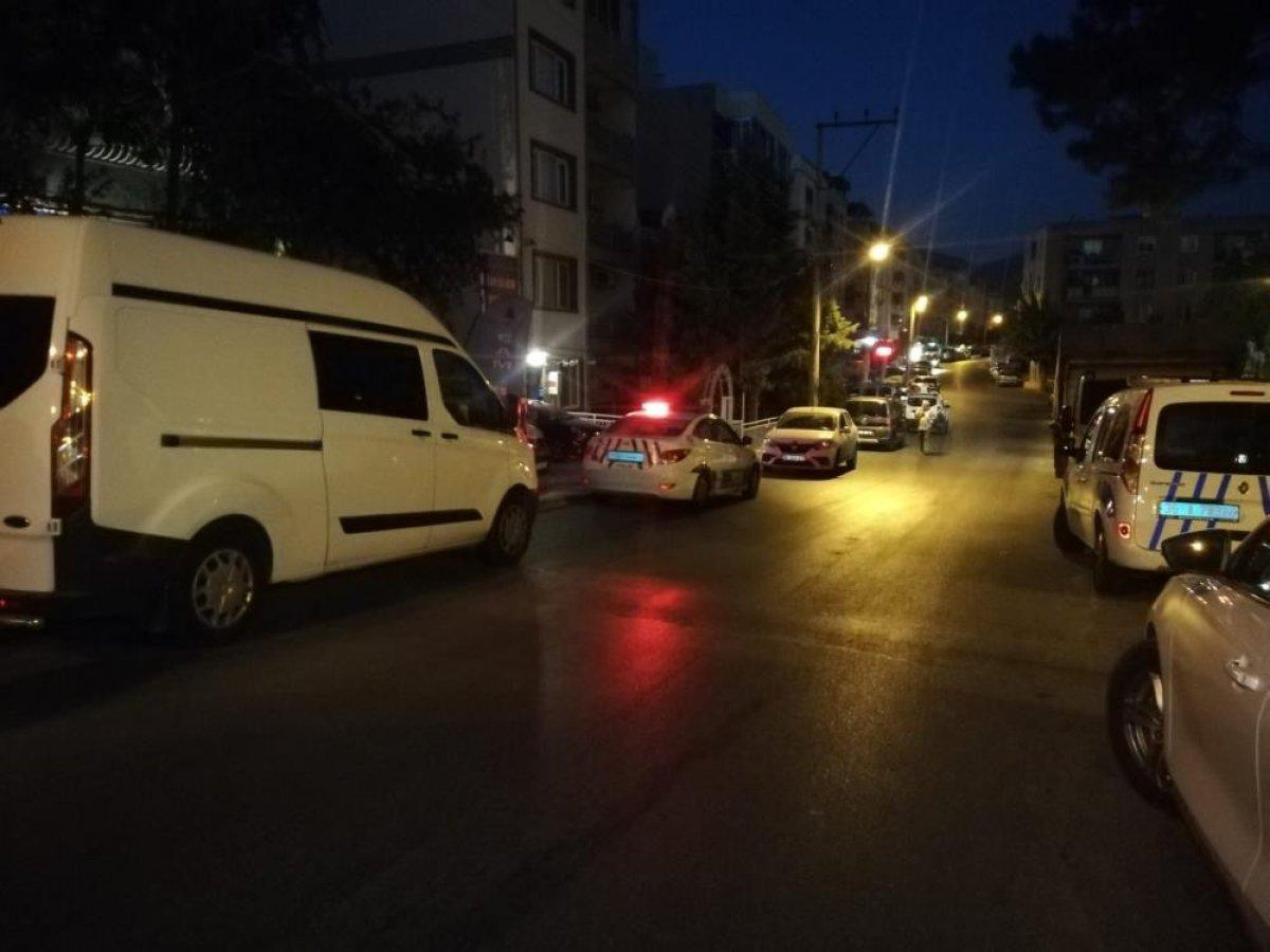 İzmir’de fenalık geçiren anne öldü, oğlu gözaltına alındı