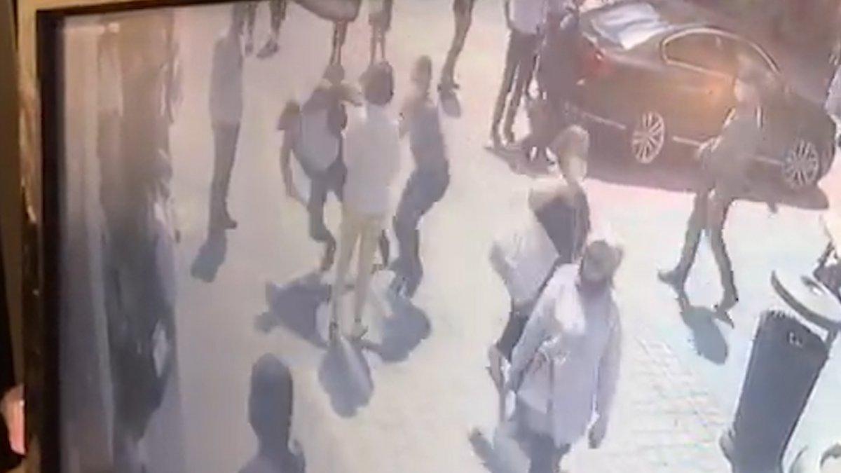 İyi Partili Buğra Kavuncu’ya yumruklu saldırı