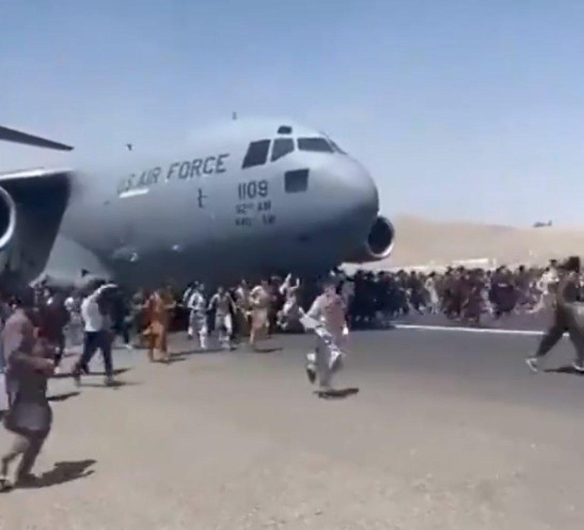 ABD Kabil'den tahliyeleri çok sayıda ülkeden aktarmalı uçuşla yapacak