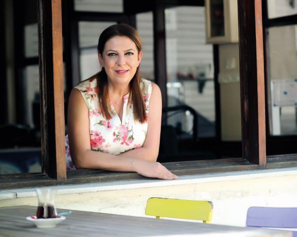 Yazar Filiz Aygündüz'ün üçüncü romanı: Annem Beni Görsün