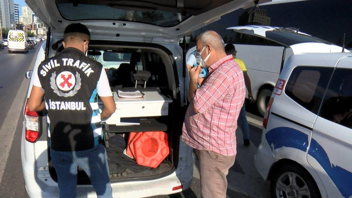 İstanbul'da çakar ve siren denetimleri: 1461 araç sürücüsüne ceza kesildi