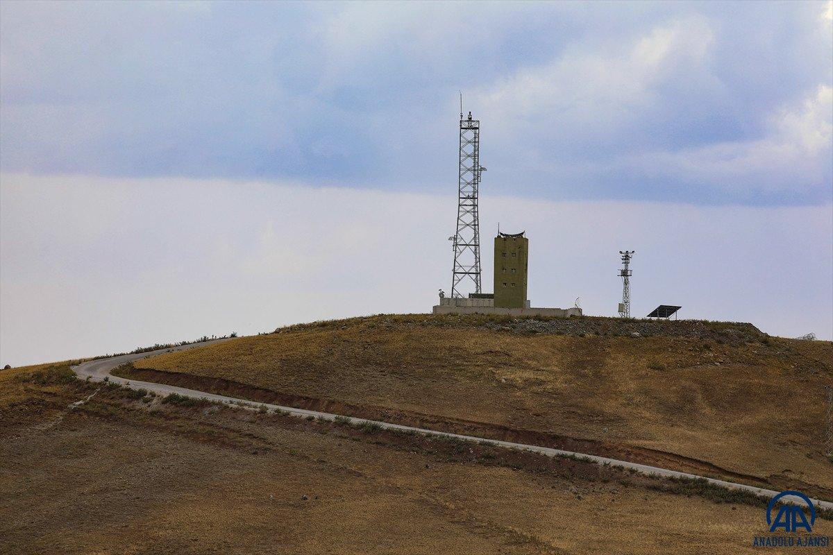 Türkiye-İran sırında duvar örme çalışmaları devam ediyor