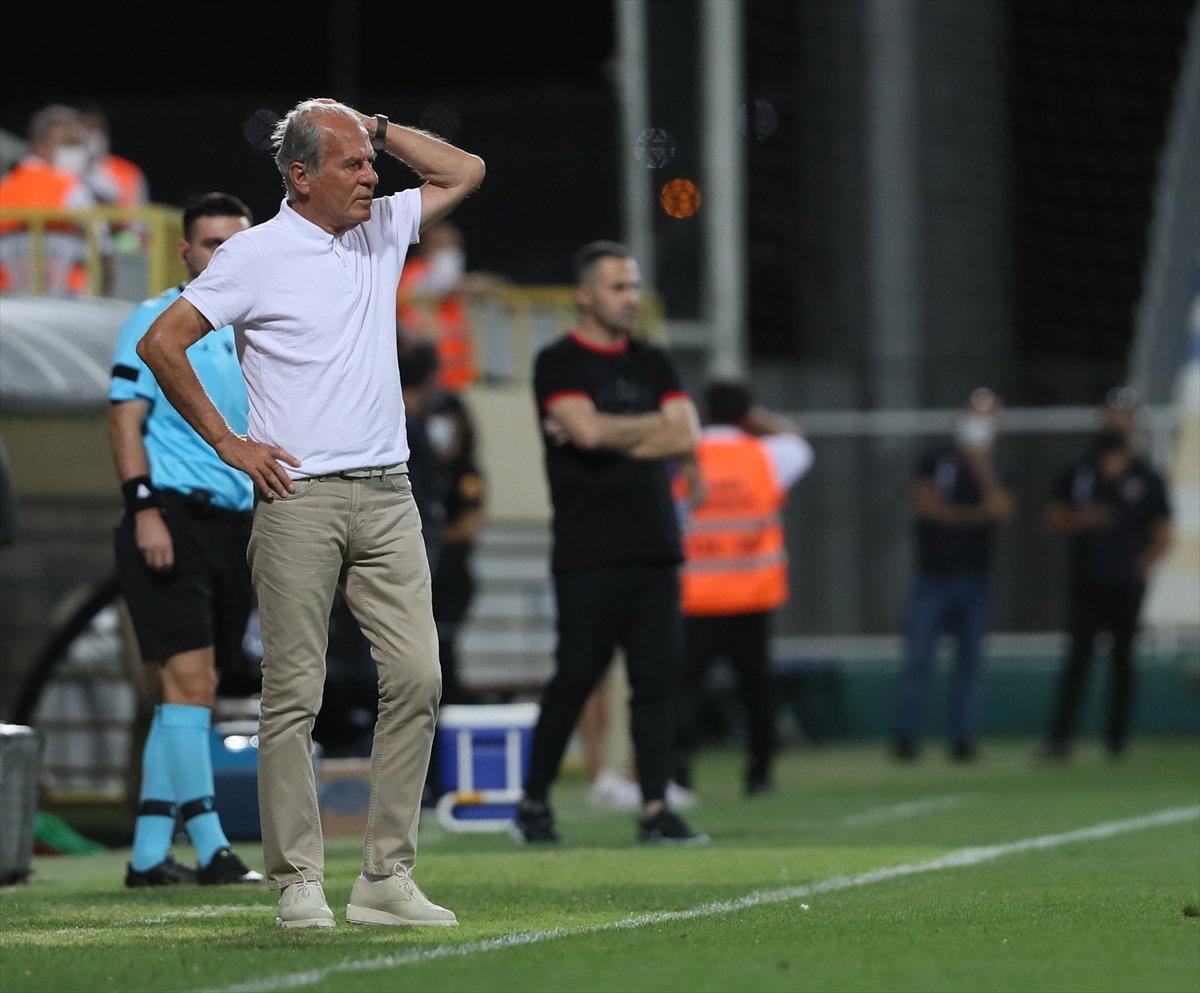 Mustafa Denizli'den ikinci dalya