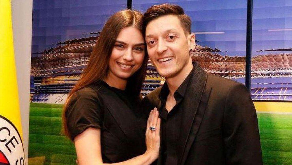 Amine Gülşe eşi Mesut Özil için takım değiştirdi