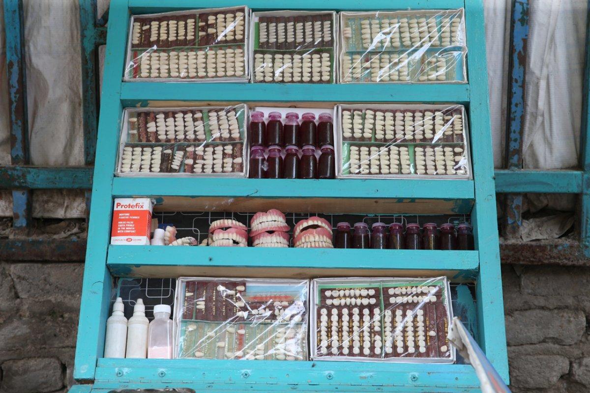 Pakistan'da sokak dişçilerine rağbet arttı